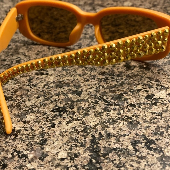 🚨🍊Orange Shades🍊🚨 - Picture 2 of 6